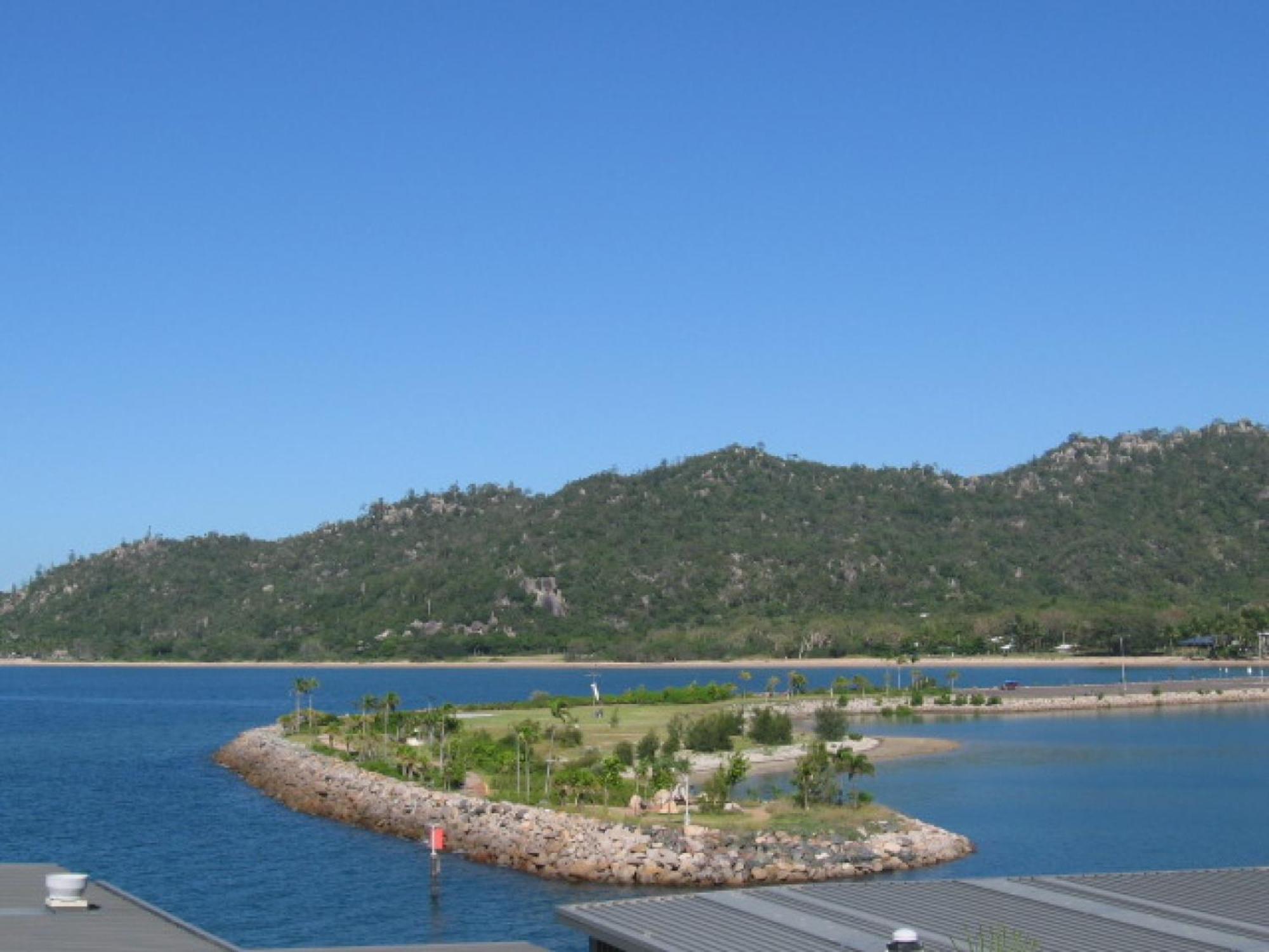 Affordable Island Escape! Queen Studio, Nelly Bay ภายนอก รูปภาพ