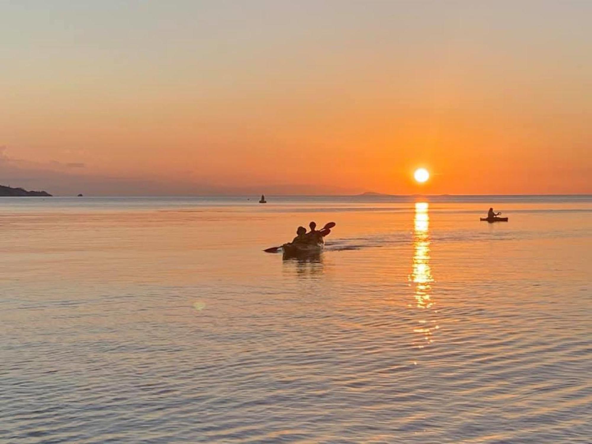 Affordable Island Escape! Queen Studio, Nelly Bay ภายนอก รูปภาพ